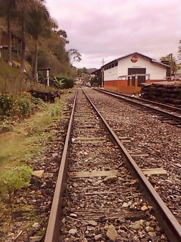 Estrada de ferro — fotografia de Bianca Jahel