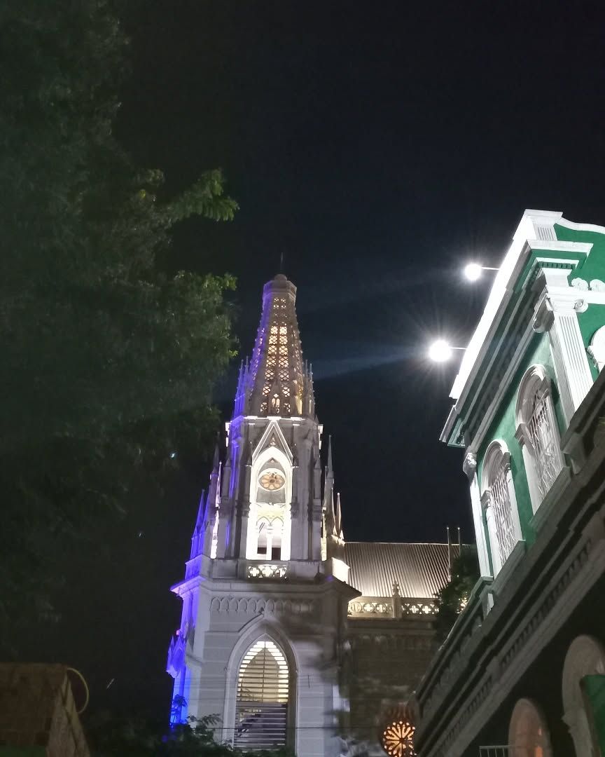 Torre da igreja — fotografia de Bianca Jahel
