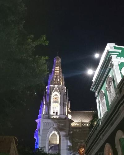 Torre da igreja — fotografia de Bianca Jahel