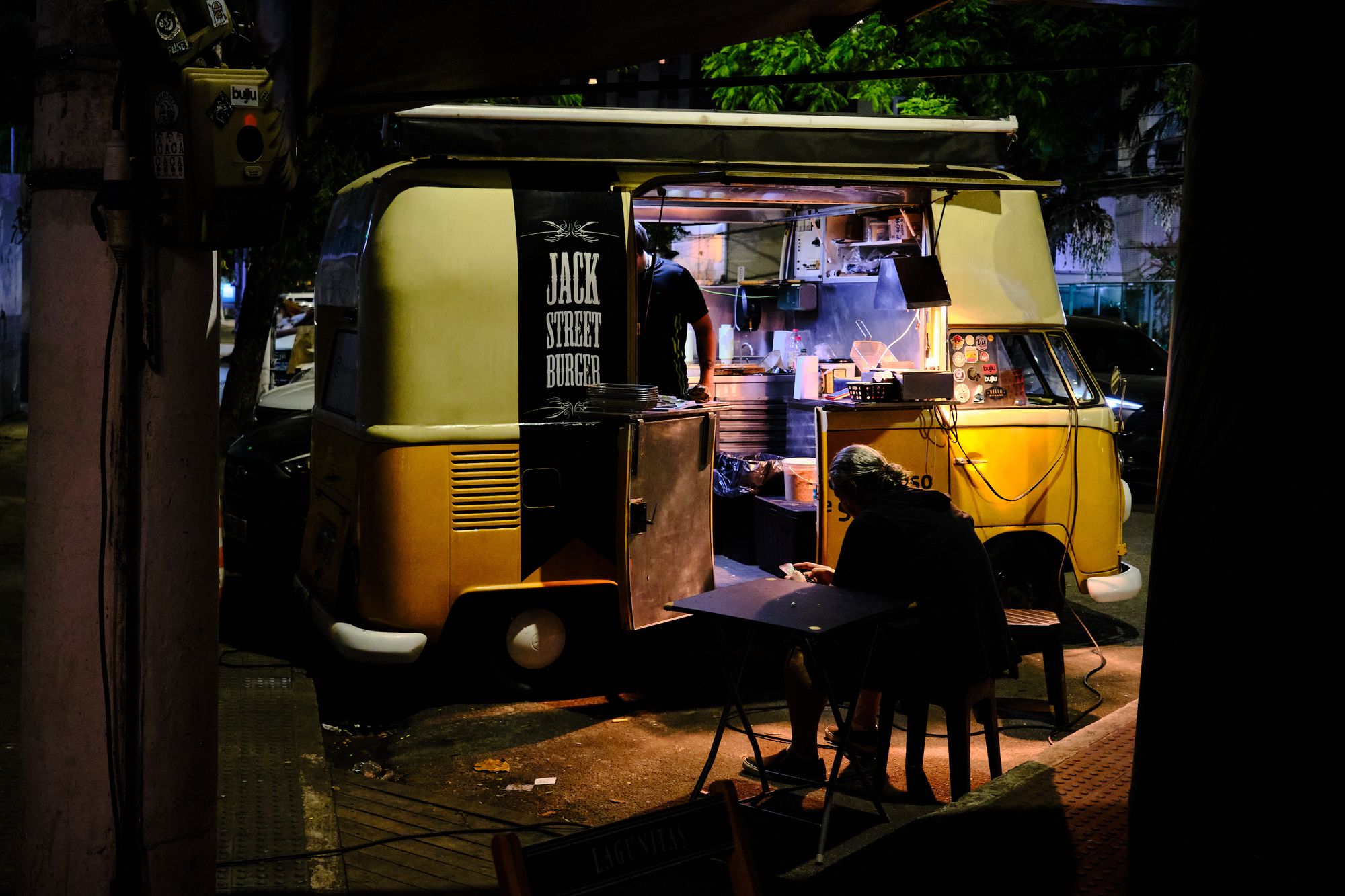 Lanche na kombi — fotografia de Felipe Lube